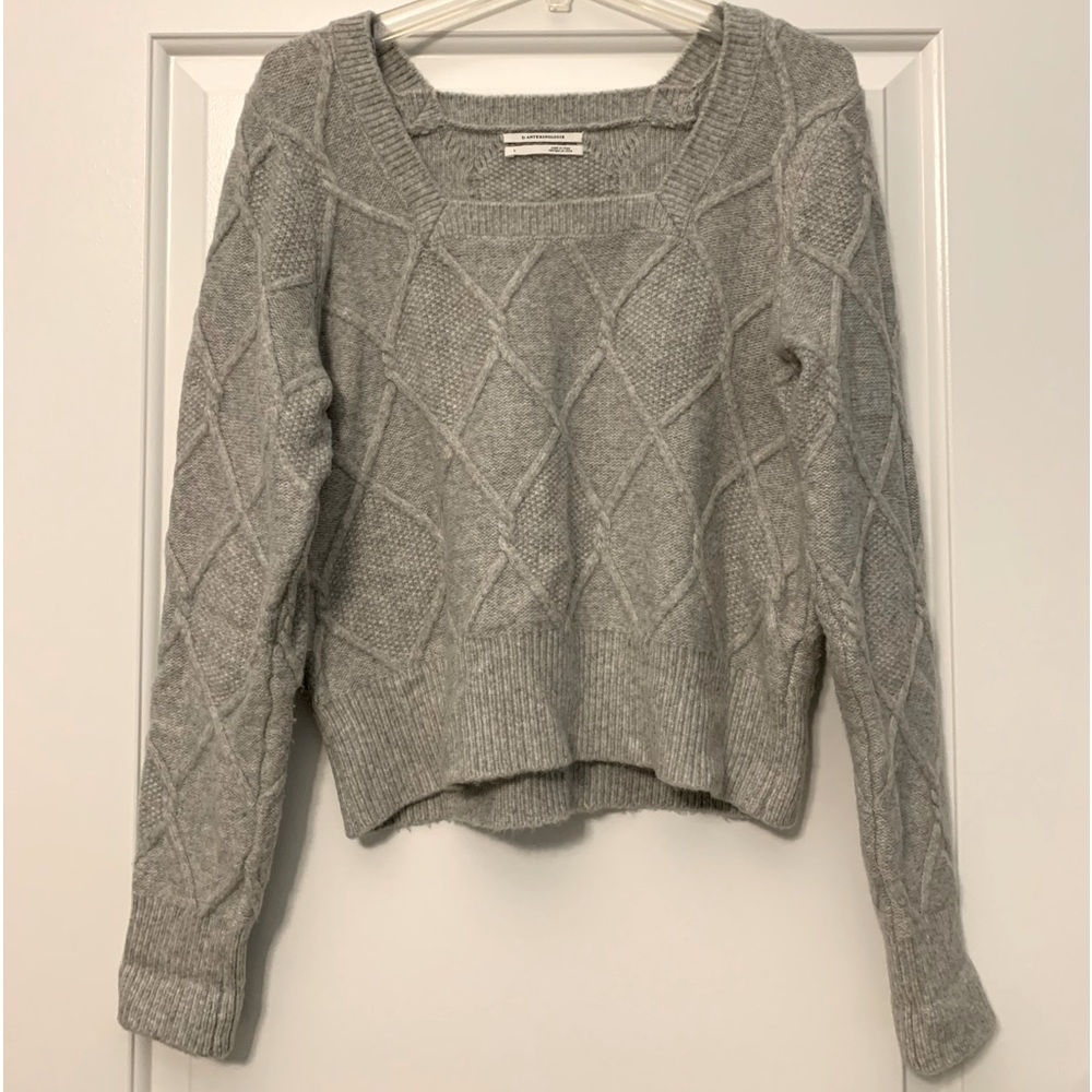 Anthropologie - Beautiful cropped sweater with squared neck.